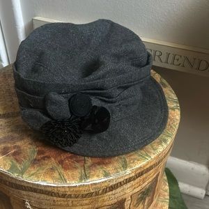 Grey Nine West hat